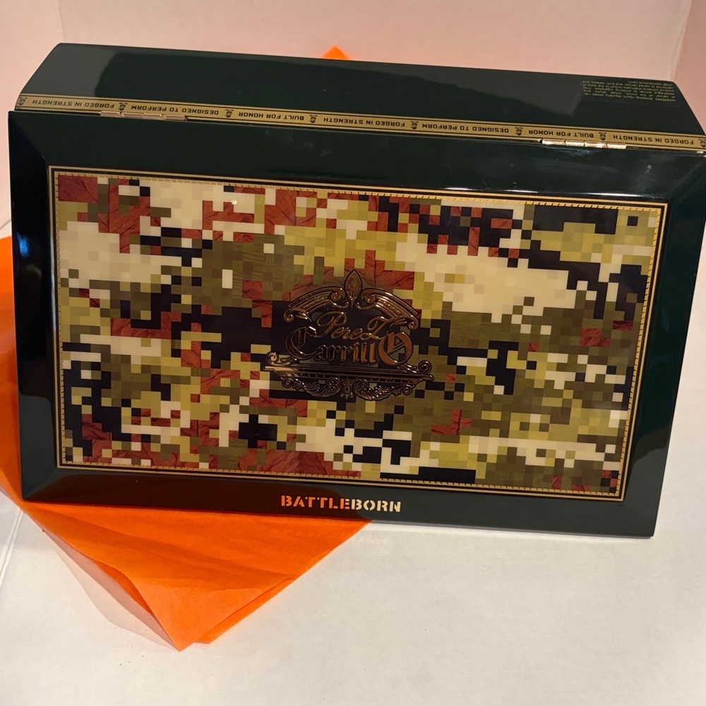 Battleborn Camouflage Display Box
Empty Cigar limited edition Perez L Carrillo